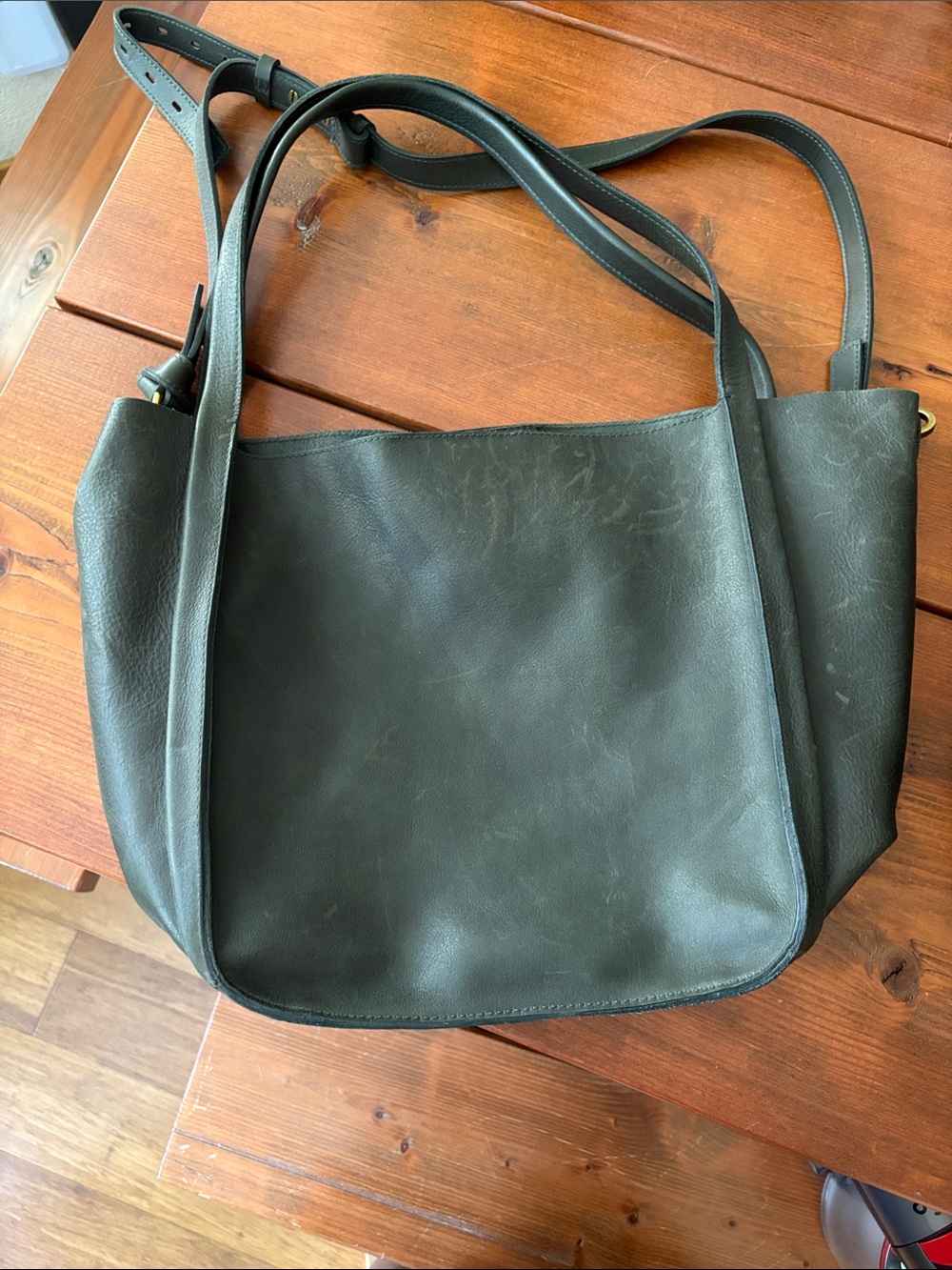 Madewell Classic Women’s Leather Tote Bag in Dark Green
In excellent condition - Picture 1 of 4